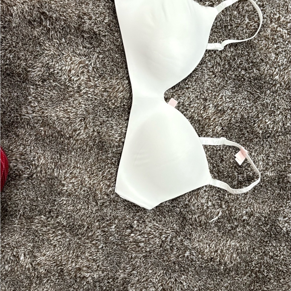 Victoria's Secret Elegant White Bra